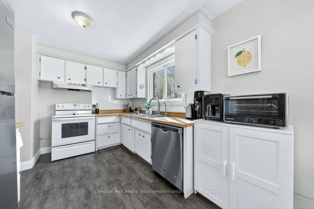 Photo 22 of 76 Freeman Avenue, Guelph, Riverside Park — HOMEH