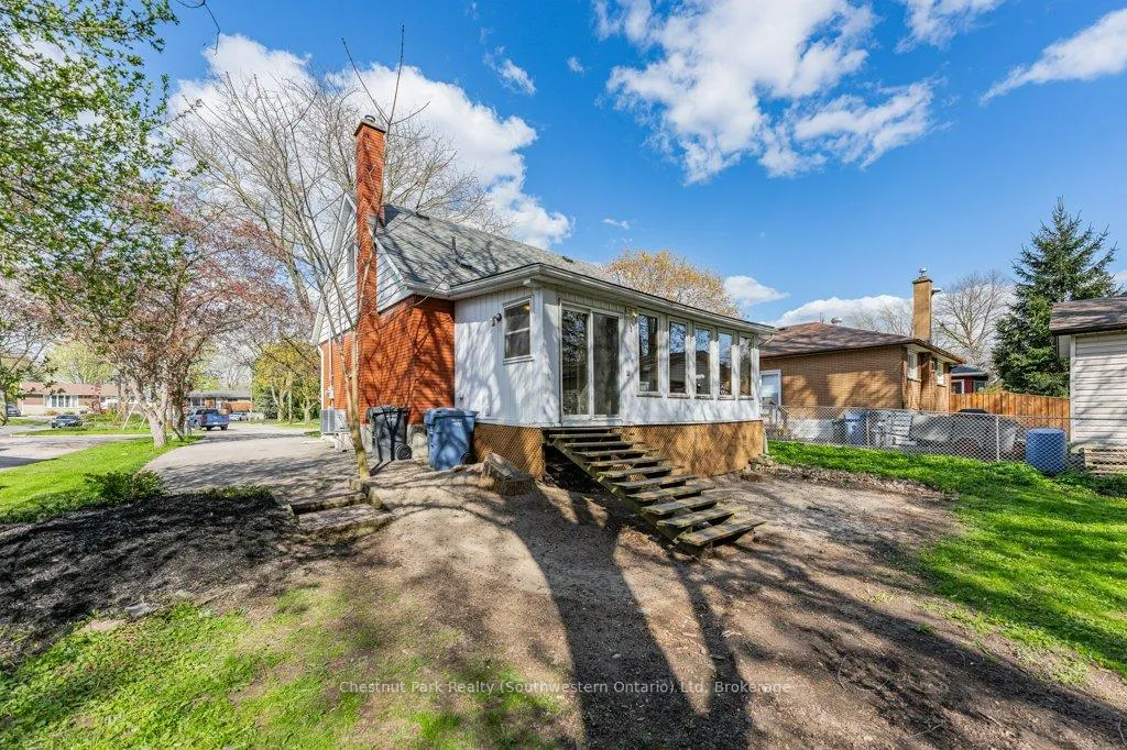 Photo 47 of 76 Freeman Avenue, Guelph, Riverside Park — HOMEH