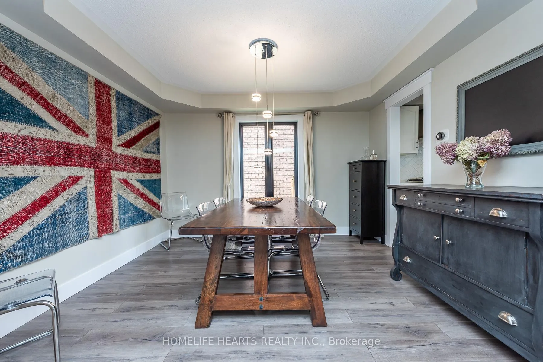 Photo 6 of 48 Baccarat Crescent, Brampton, Snelgrove — HOMEH