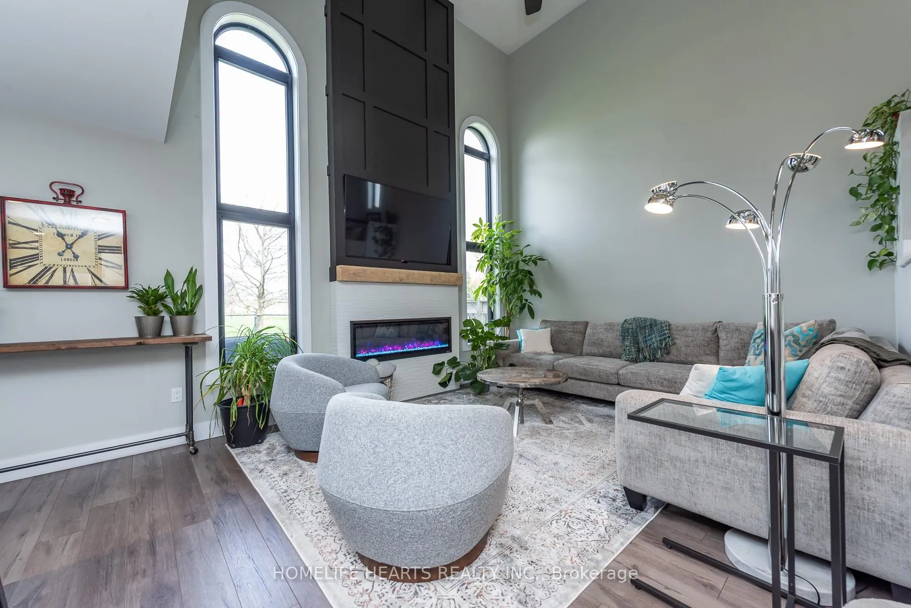 Photo 9 of 48 Baccarat Crescent, Brampton, Snelgrove — HOMEH