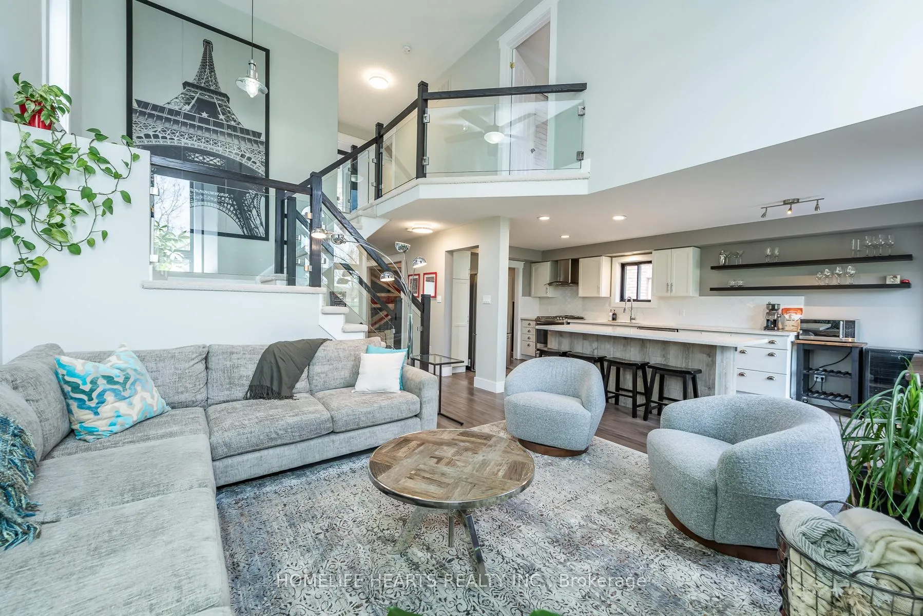 Photo 10 of 48 Baccarat Crescent, Brampton, Snelgrove — HOMEH