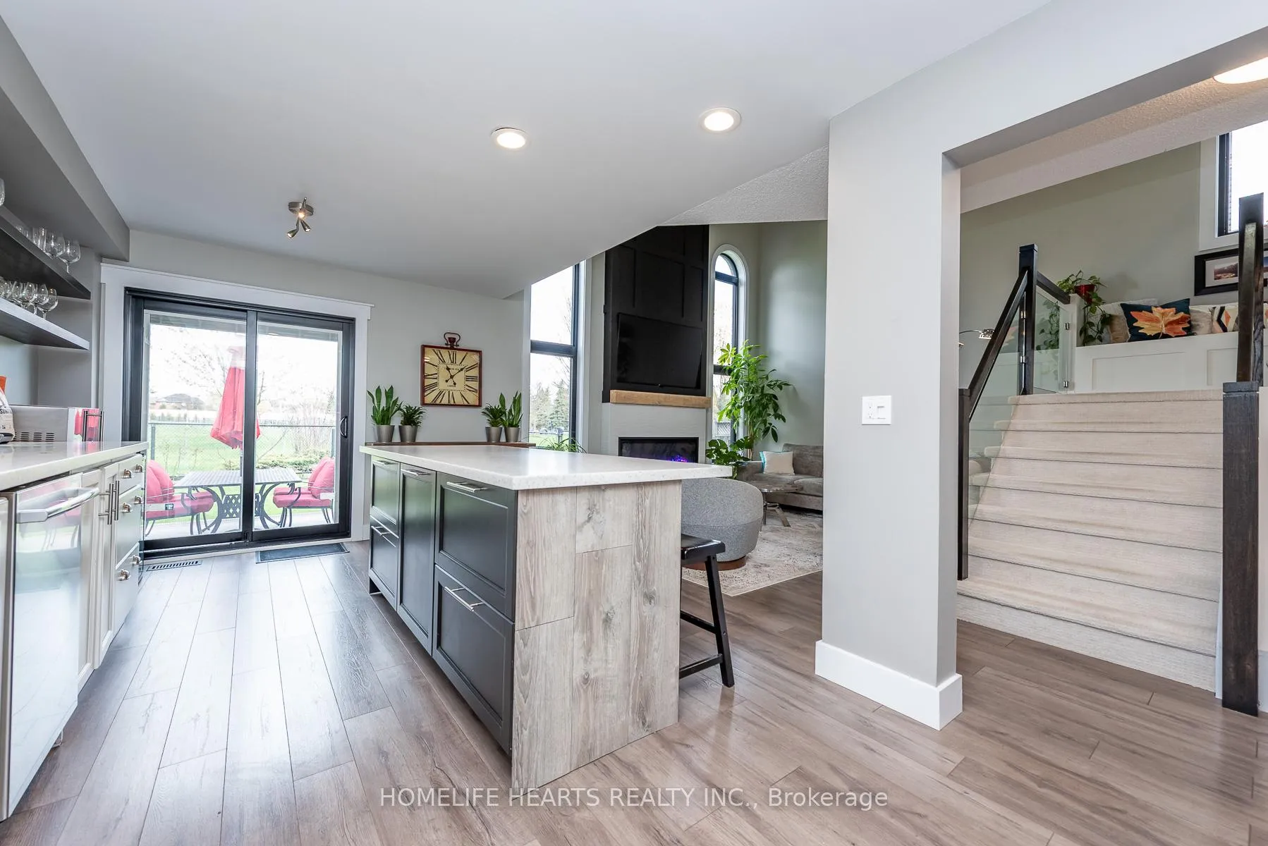 Photo 11 of 48 Baccarat Crescent, Brampton, Snelgrove — HOMEH