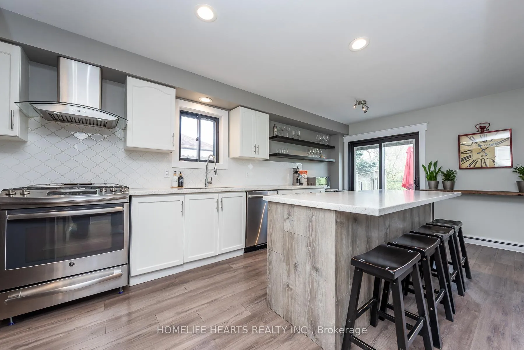 Photo 12 of 48 Baccarat Crescent, Brampton, Snelgrove — HOMEH