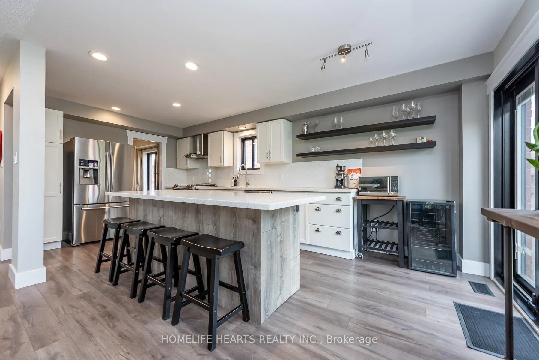 Photo 13 of 48 Baccarat Crescent, Brampton, Snelgrove — HOMEH