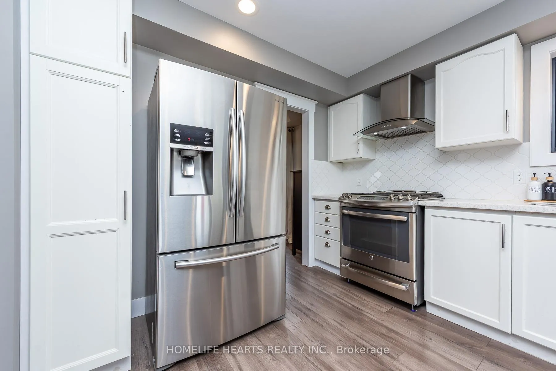 Photo 14 of 48 Baccarat Crescent, Brampton, Snelgrove — HOMEH