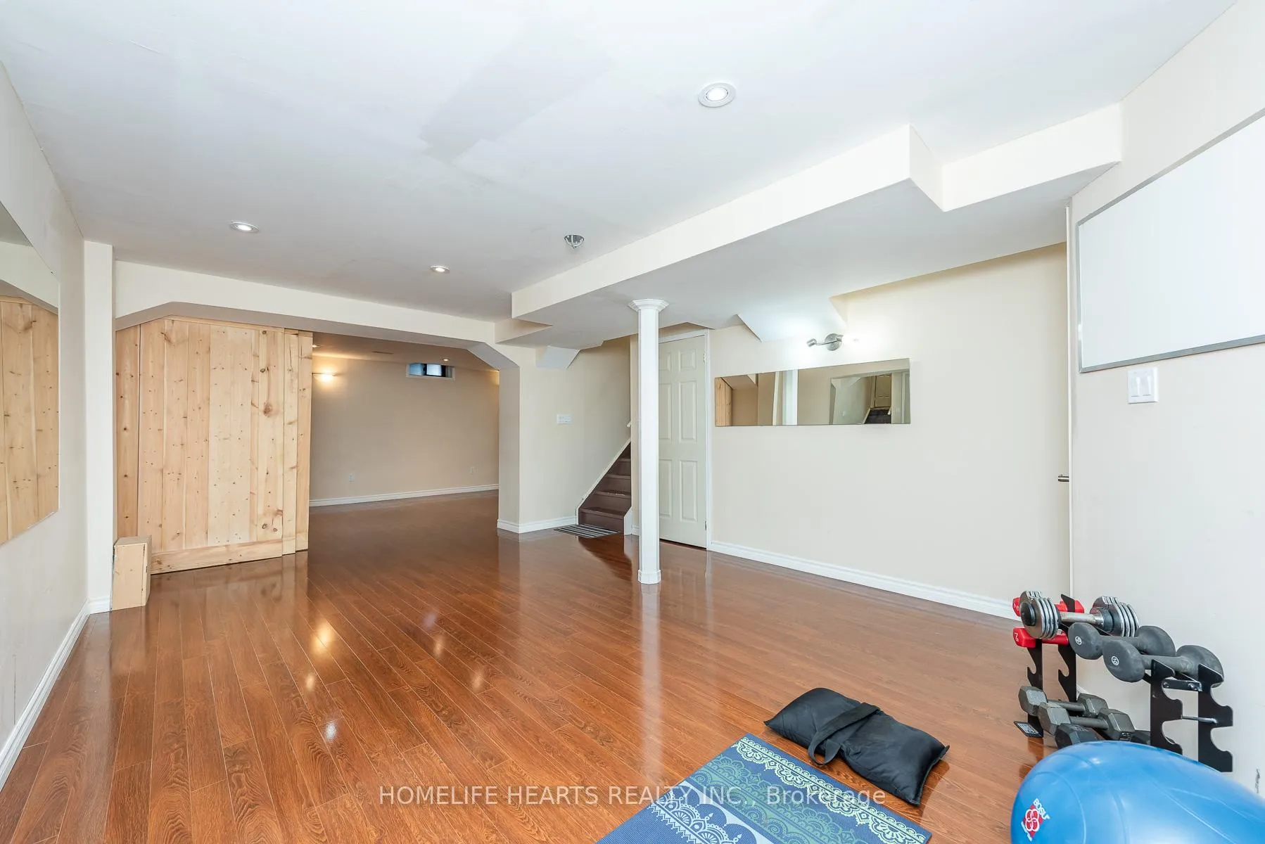 Photo 33 of 48 Baccarat Crescent, Brampton, Snelgrove — HOMEH