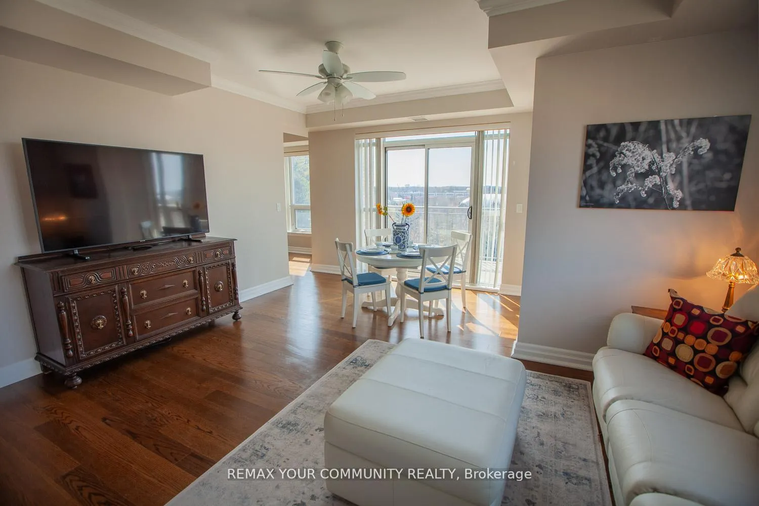 Photo 3 of Unit 413, 180 John West Way, Aurora, Bayview Wellington — HOMEH