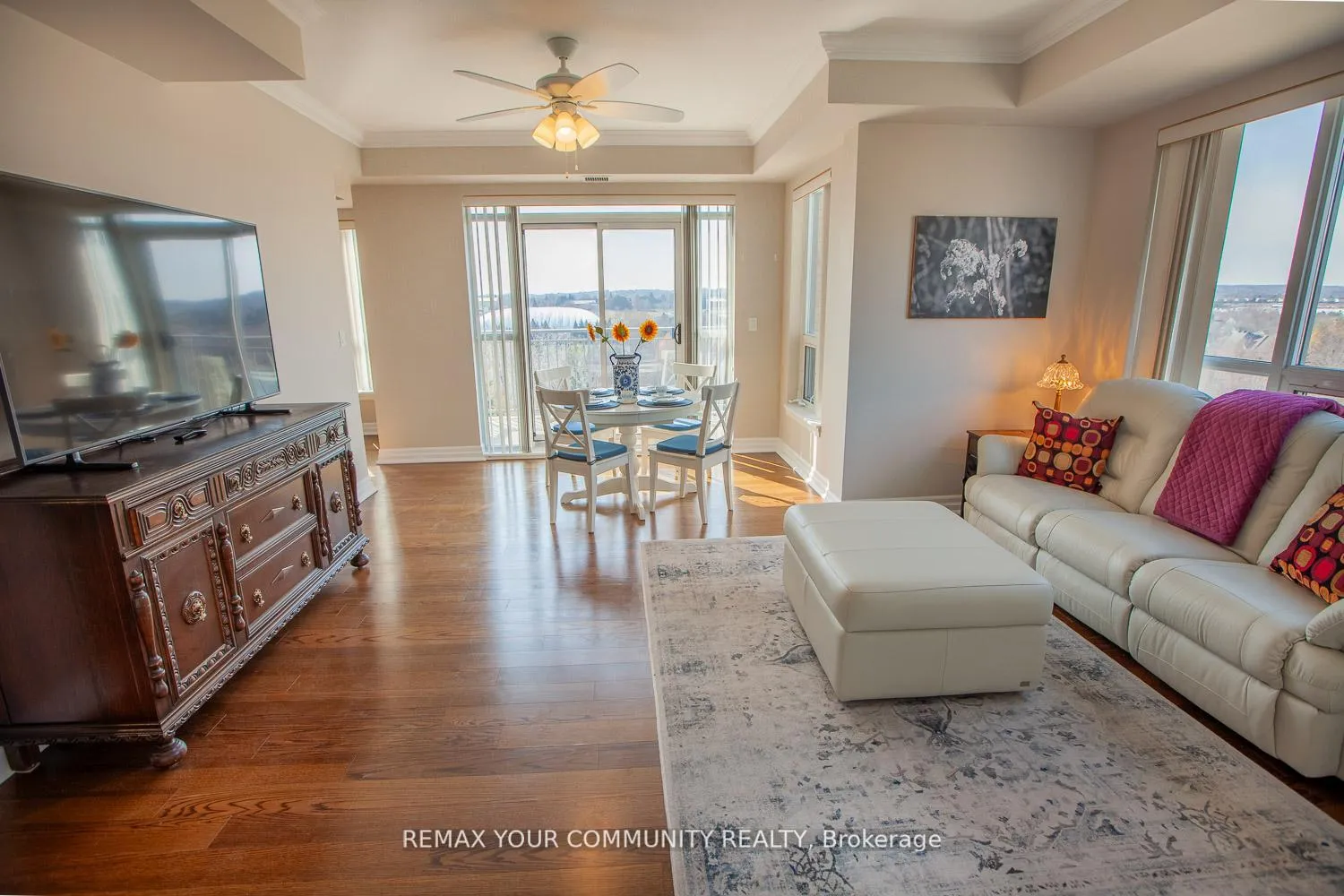 Photo 5 of Unit 413, 180 John West Way, Aurora, Bayview Wellington — HOMEH