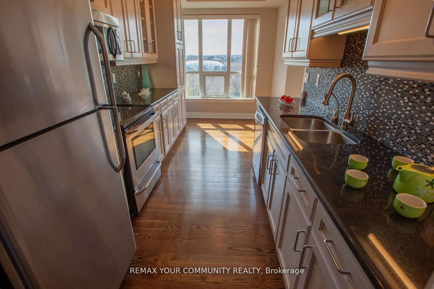 Photo 6 of Unit 413, 180 John West Way, Aurora, Bayview Wellington — HOMEH