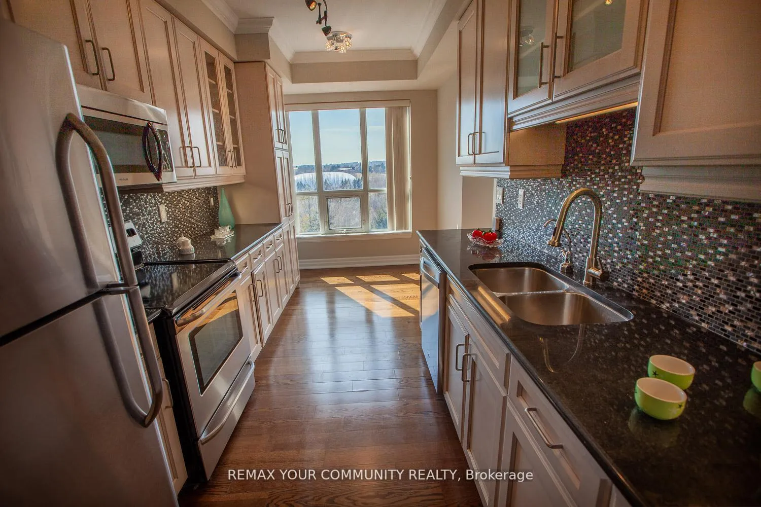 Photo 7 of Unit 413, 180 John West Way, Aurora, Bayview Wellington — HOMEH