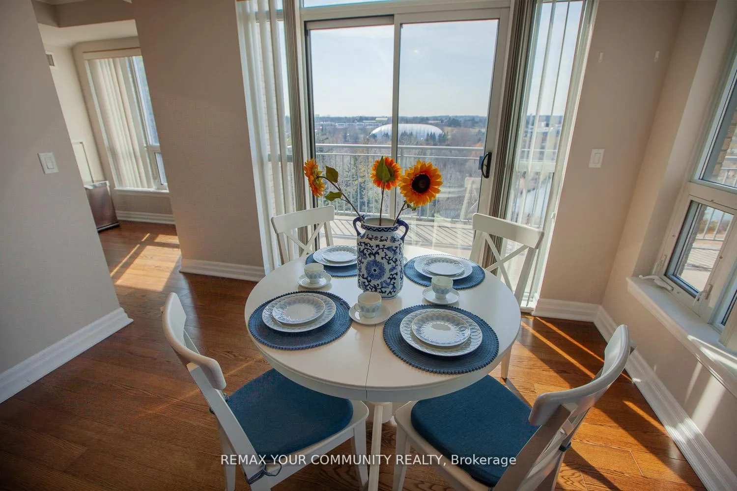 Photo 8 of Unit 413, 180 John West Way, Aurora, Bayview Wellington — HOMEH