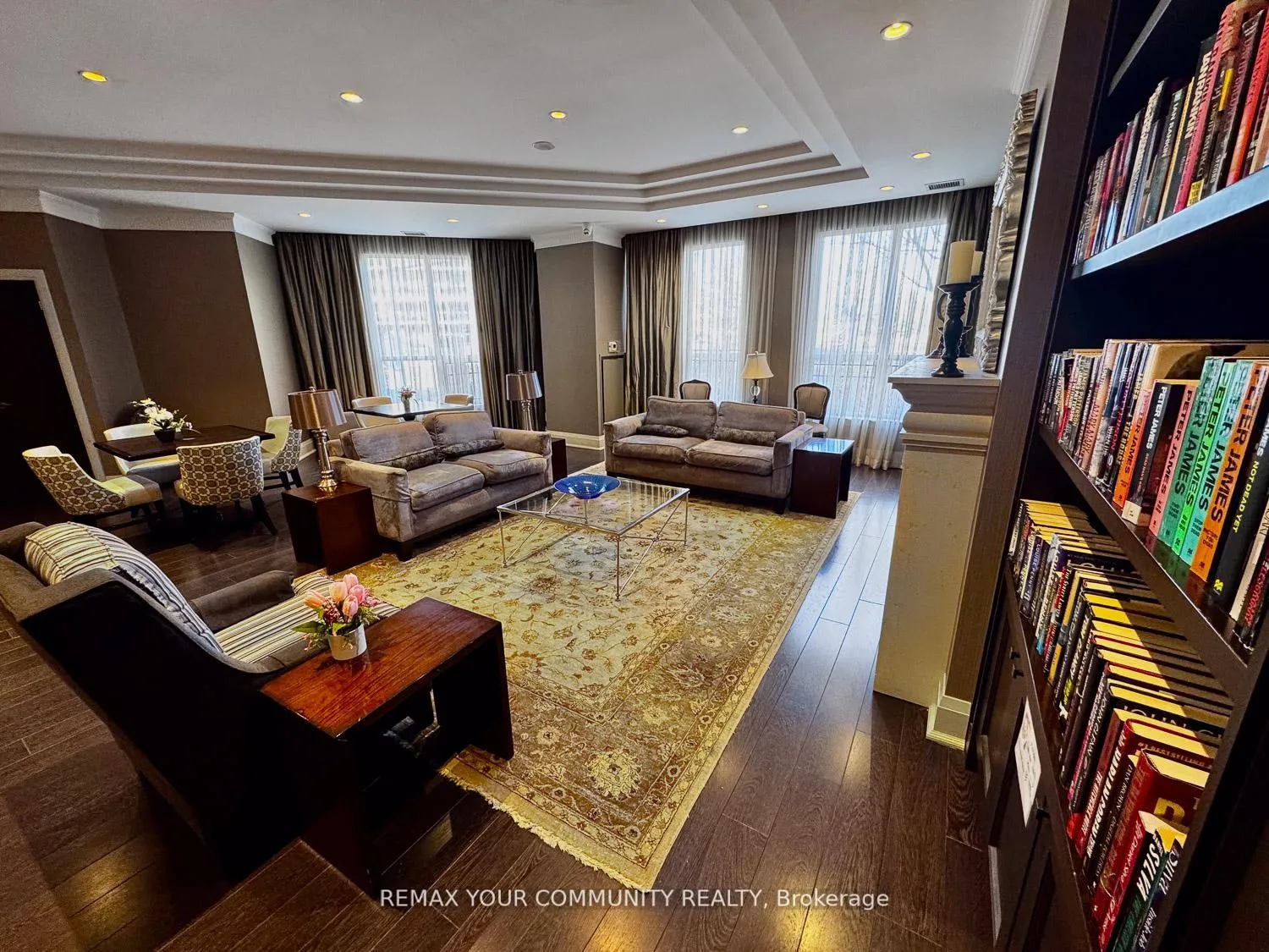Photo 9 of Unit 413, 180 John West Way, Aurora, Bayview Wellington — HOMEH