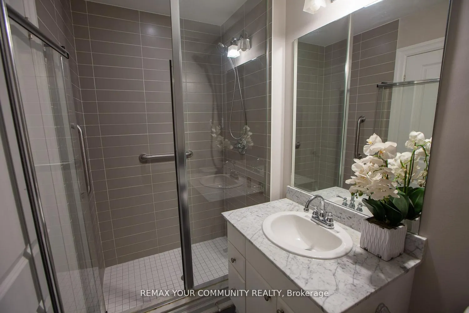 Photo 19 of Unit 413, 180 John West Way, Aurora, Bayview Wellington — HOMEH