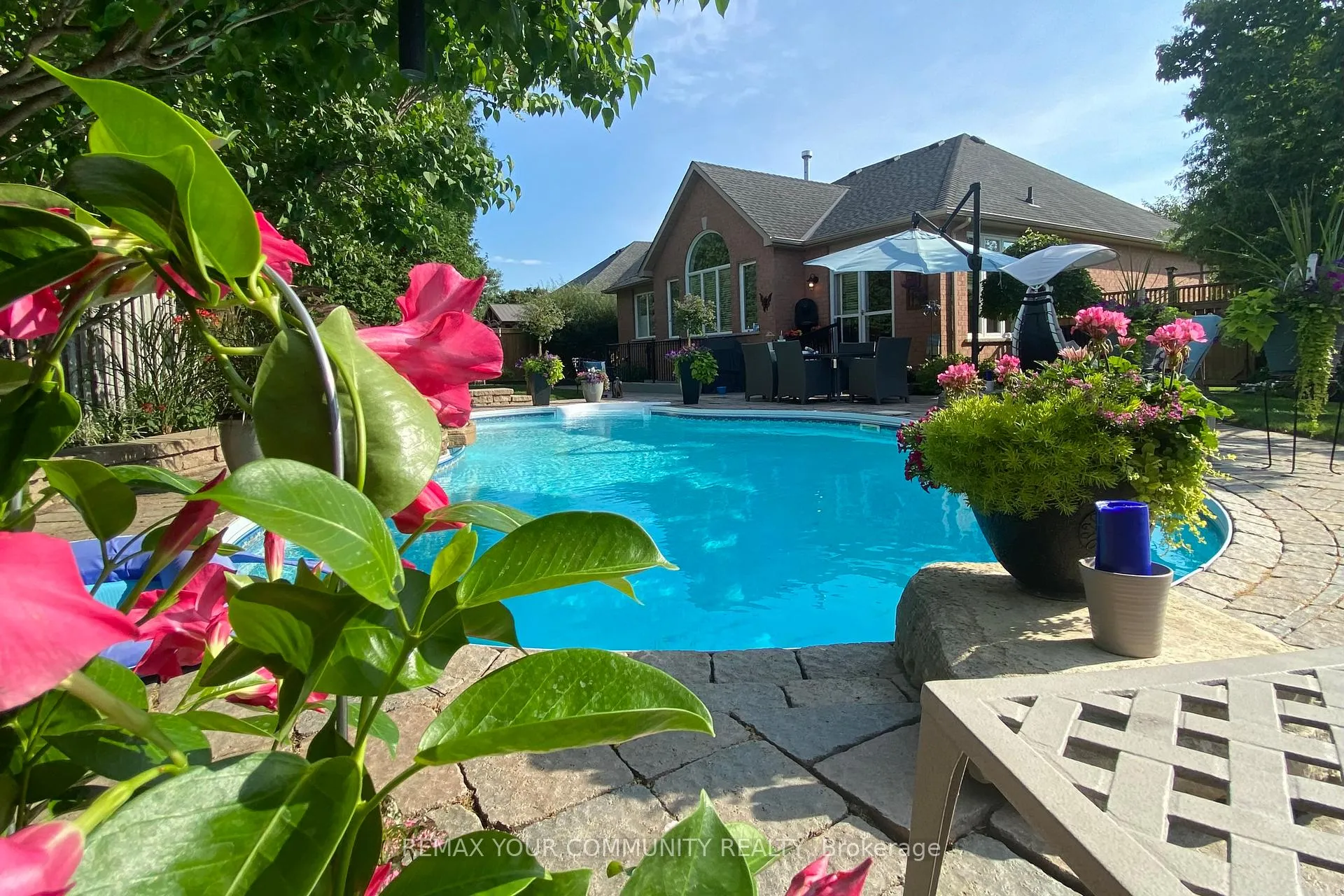 Photo 3 of 863 Shadrach Drive, Newmarket, Stonehaven-Wyndham — HOMEH