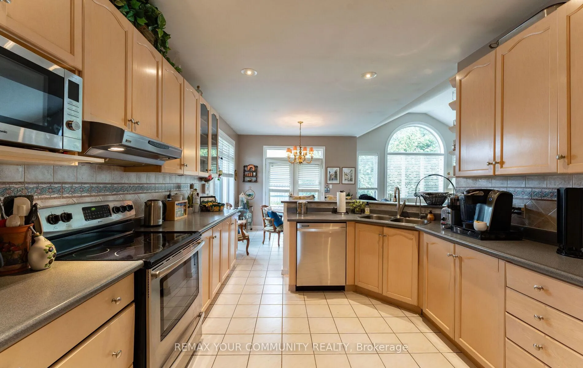 Photo 13 of 863 Shadrach Drive, Newmarket, Stonehaven-Wyndham — HOMEH
