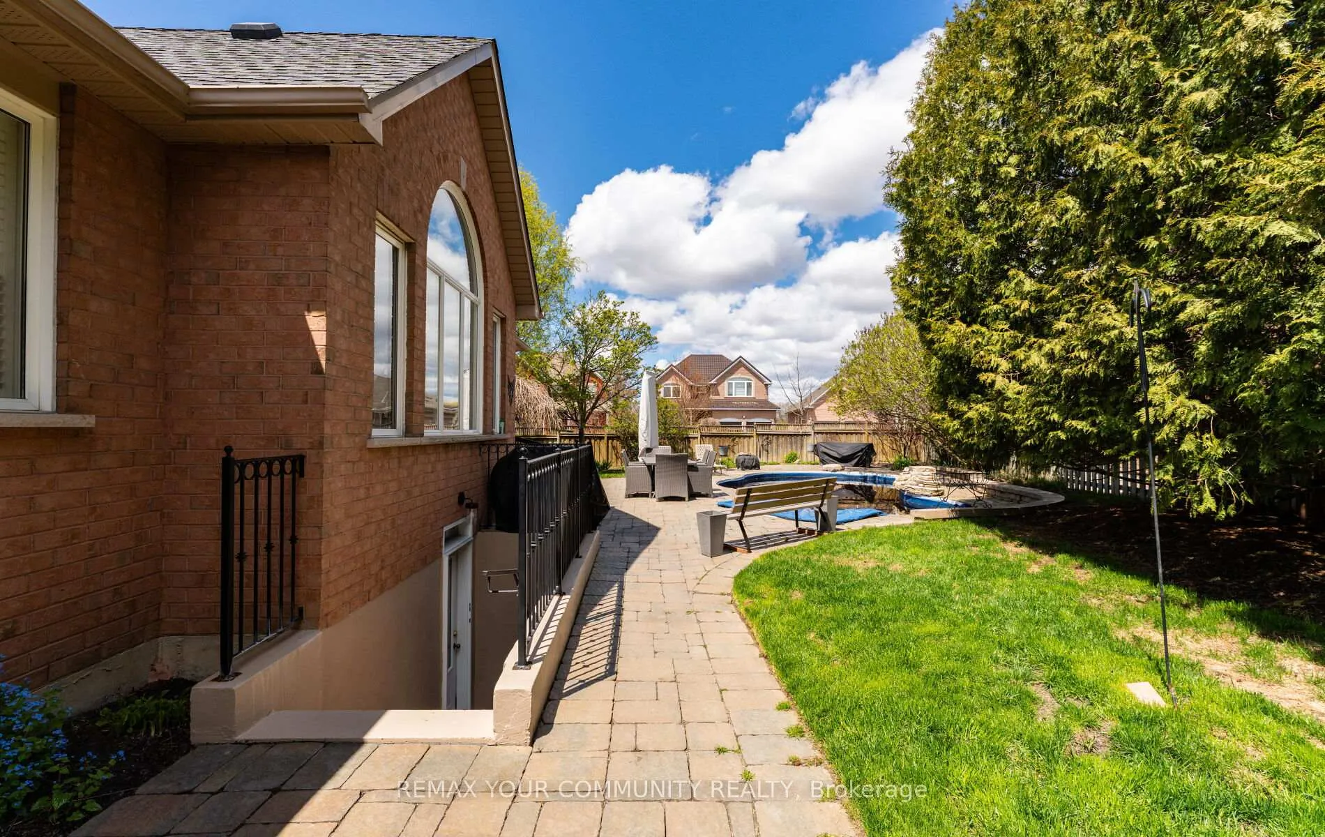 Photo 33 of 863 Shadrach Drive, Newmarket, Stonehaven-Wyndham — HOMEH