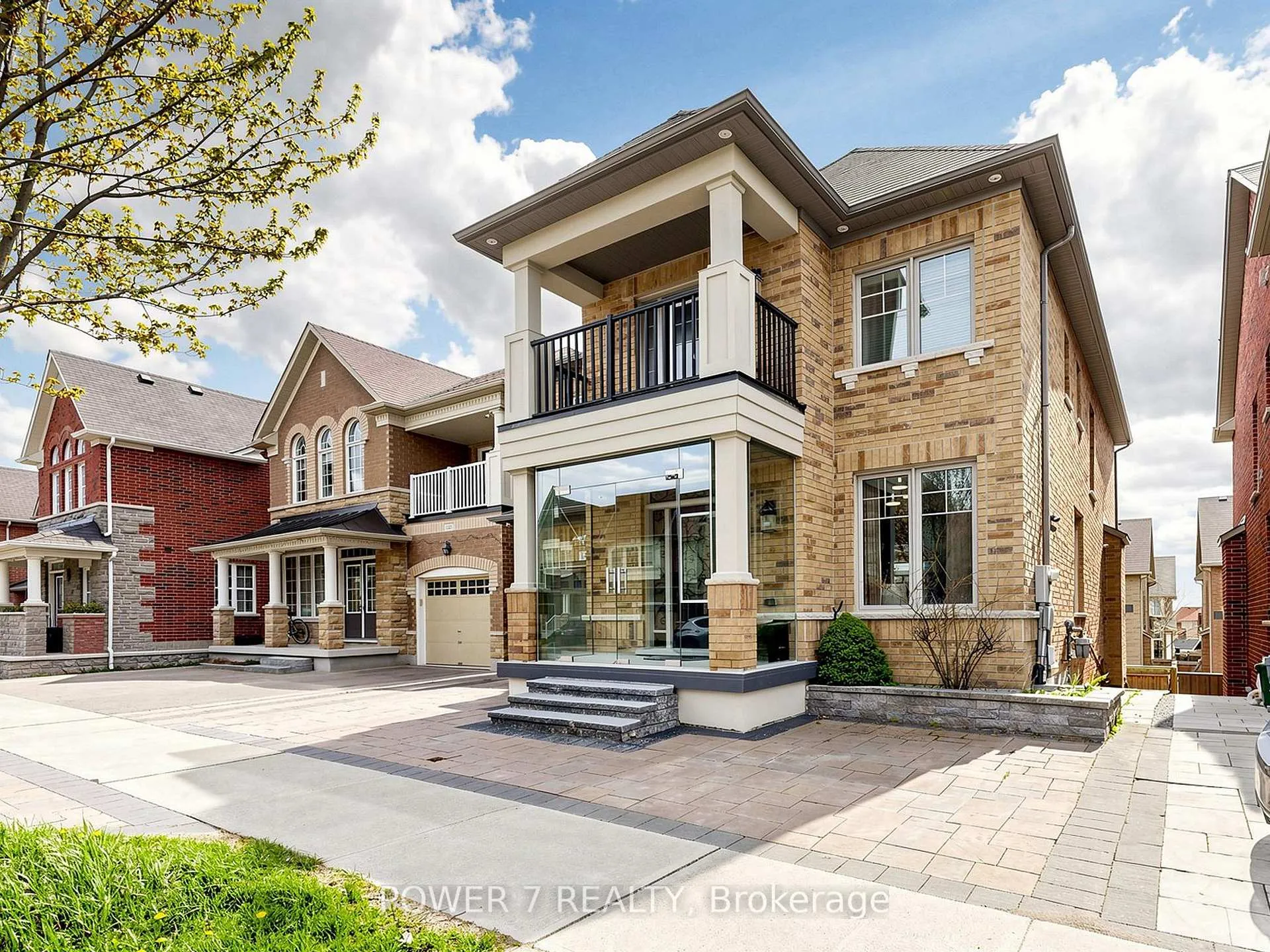 Photo 3 of 143 Beckett Avenue, Markham, Berczy — HOMEH