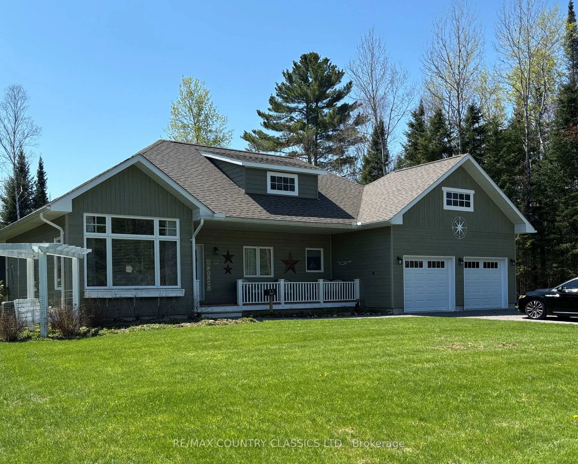 Photo 1 of 32 Bancroft Ridge Drive, Bancroft, Bancroft Ward — HOMEH