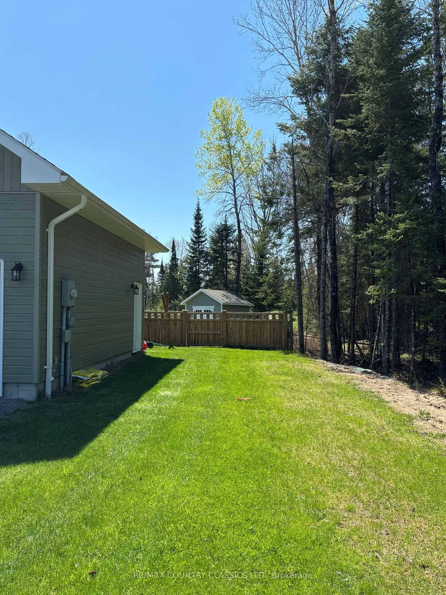 Photo 24 of 32 Bancroft Ridge Drive, Bancroft, Bancroft Ward — HOMEH
