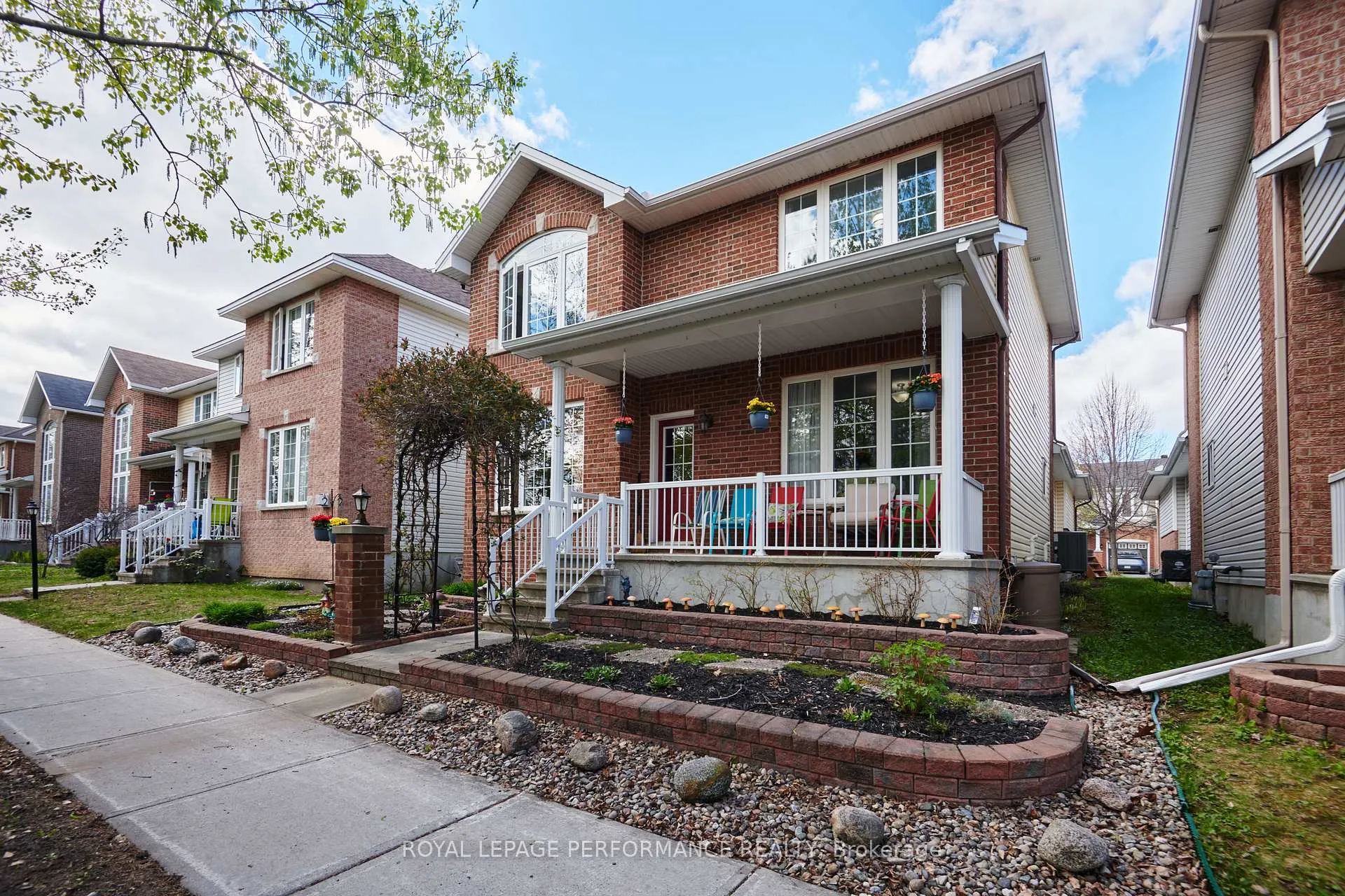 Photo 2 of 317 Parkin Circle, Ottawa, Blossom Park/Kemp Park/Findlay Creek — HOMEH