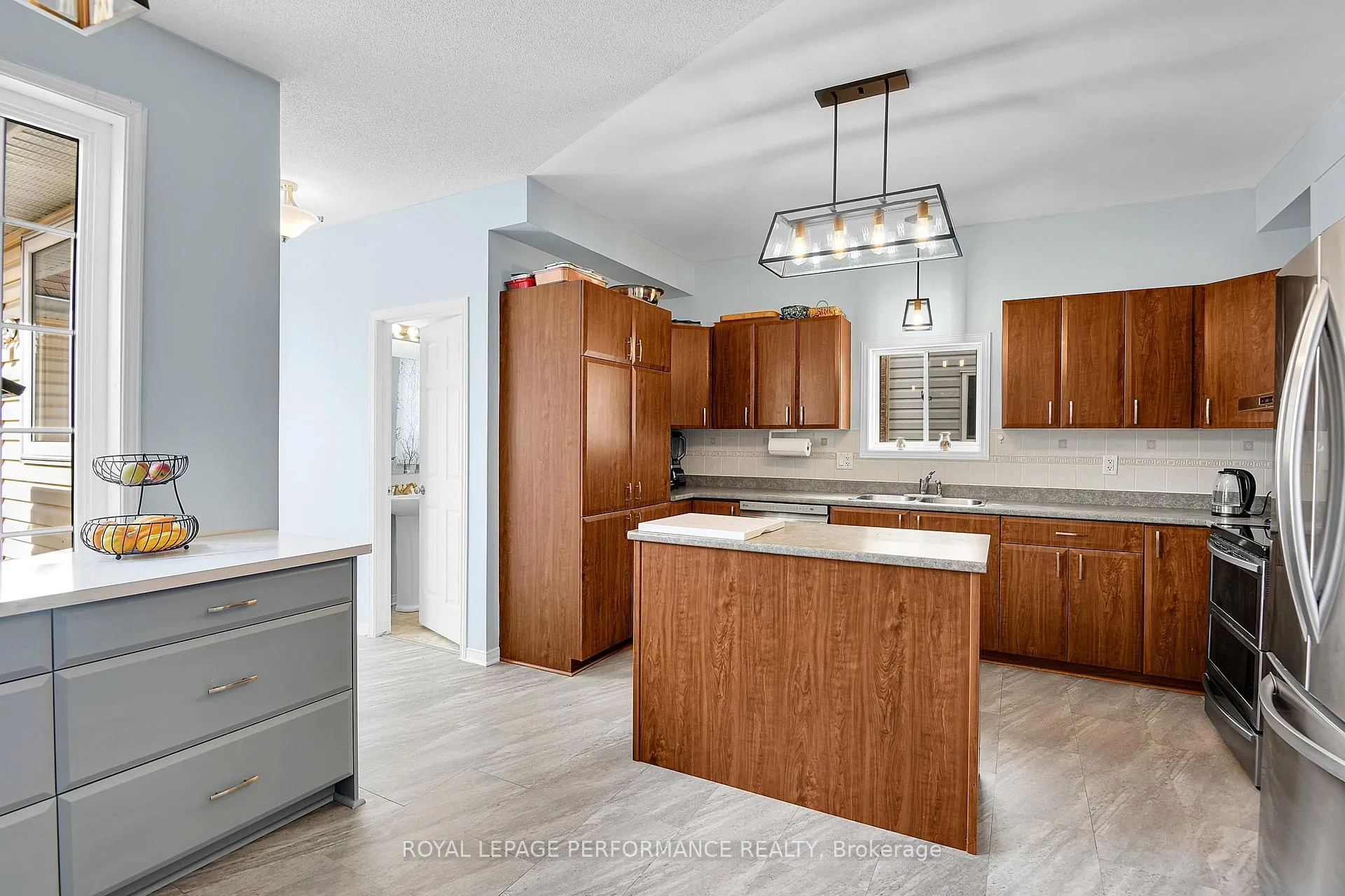 Photo 10 of 317 Parkin Circle, Ottawa, Blossom Park/Kemp Park/Findlay Creek — HOMEH