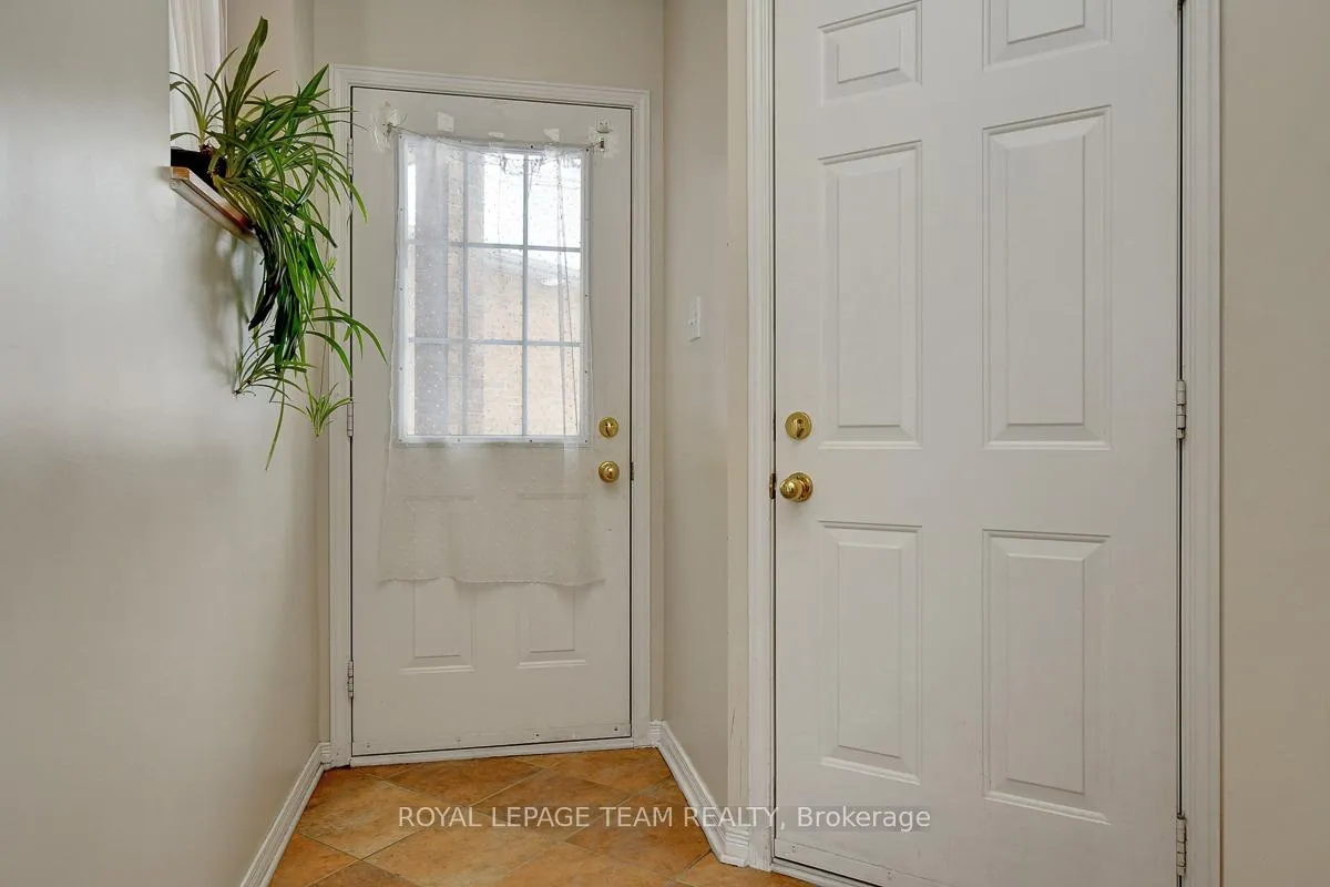 Photo 4 of 57 Cargrove Private, Ottawa, Carson Meadows — HOMEH