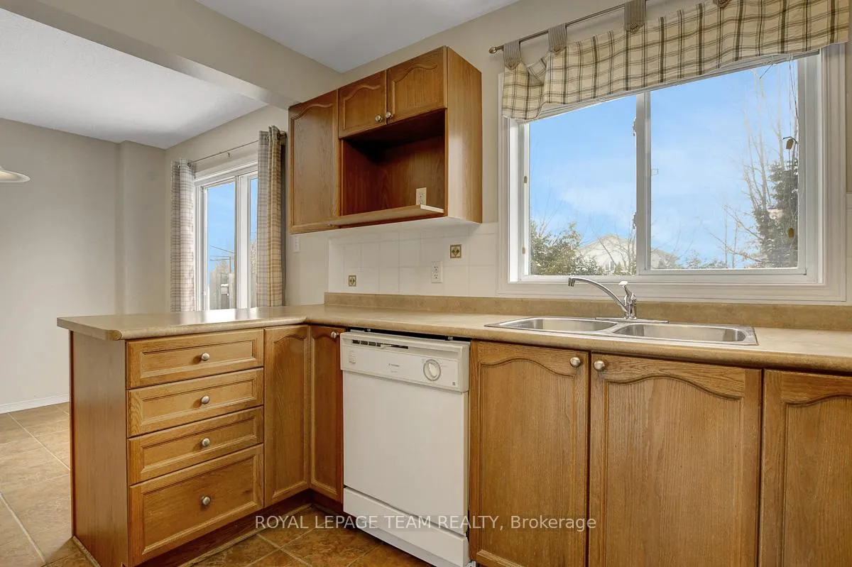 Photo 20 of 57 Cargrove Private, Ottawa, Carson Meadows — HOMEH