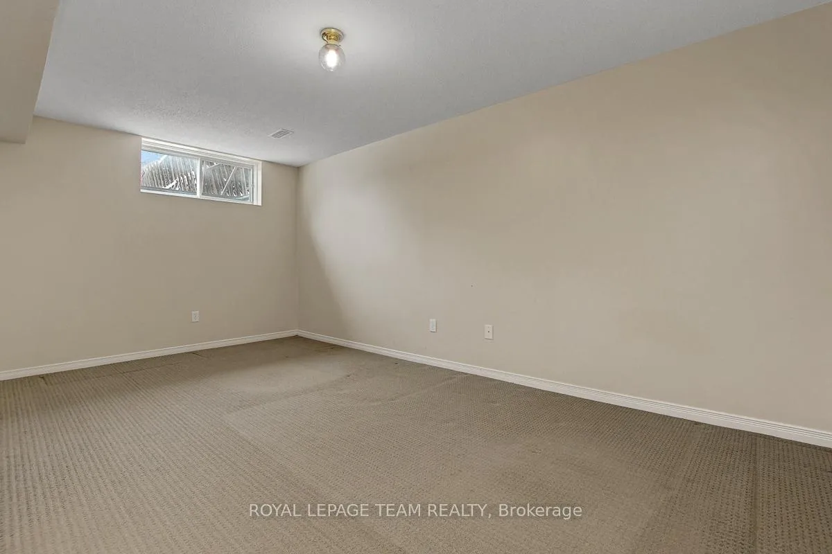 Photo 33 of 57 Cargrove Private, Ottawa, Carson Meadows — HOMEH