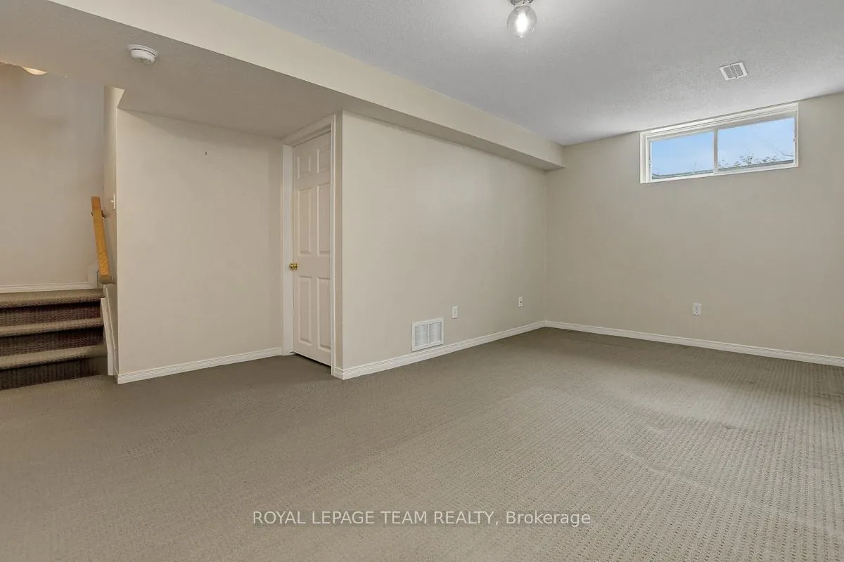 Photo 34 of 57 Cargrove Private, Ottawa, Carson Meadows — HOMEH