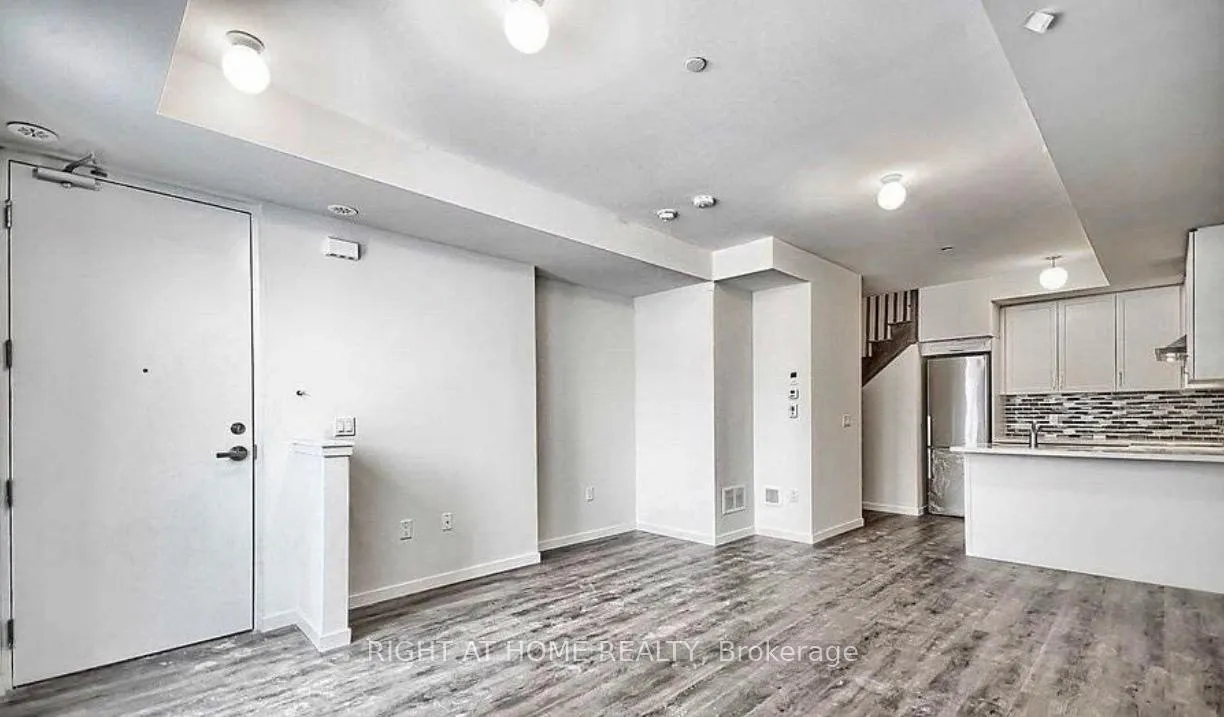 Photo 3 of Unit 111, 600 Alex Gardner Circle, Aurora, Aurora Village — HOMEH