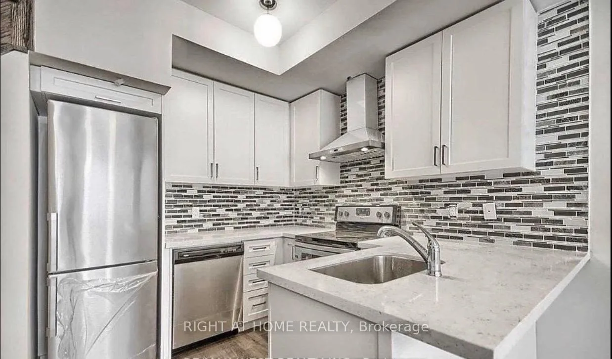 Photo 5 of Unit 111, 600 Alex Gardner Circle, Aurora, Aurora Village — HOMEH