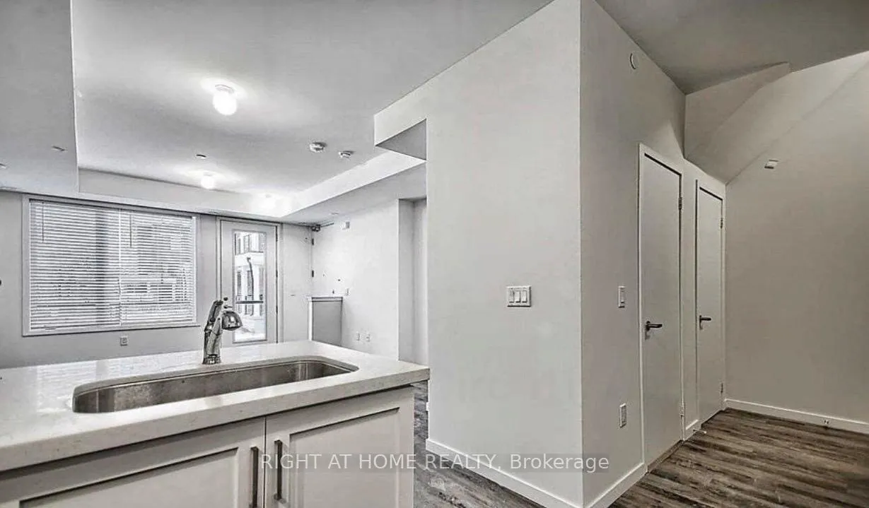Photo 7 of Unit 111, 600 Alex Gardner Circle, Aurora, Aurora Village — HOMEH