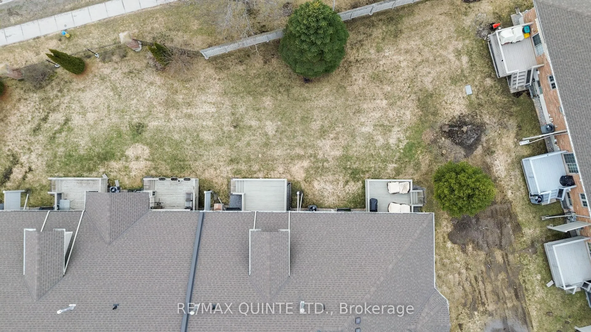Photo 6 of Unit 16, 25 Heartwood Drive, Belleville, Belleville Ward — HOMEH