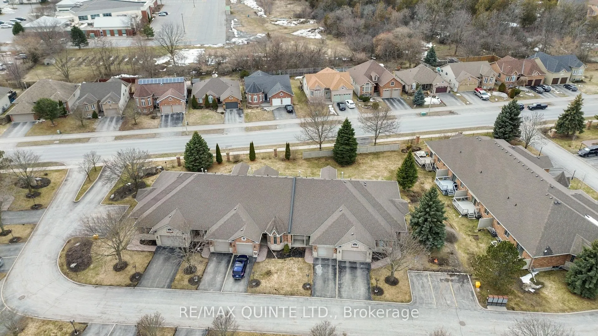 Photo 8 of Unit 16, 25 Heartwood Drive, Belleville, Belleville Ward — HOMEH