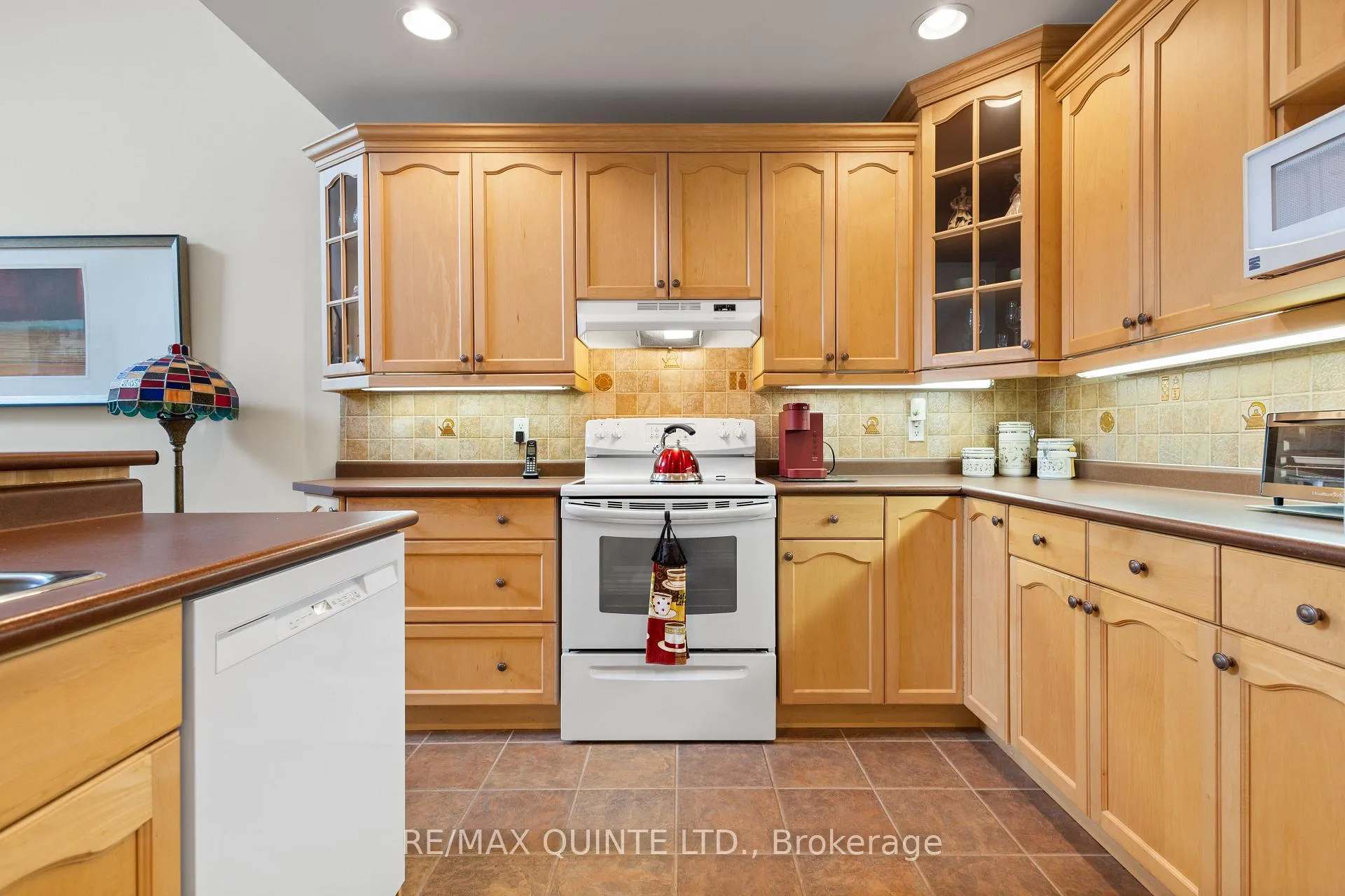 Photo 13 of Unit 16, 25 Heartwood Drive, Belleville, Belleville Ward — HOMEH