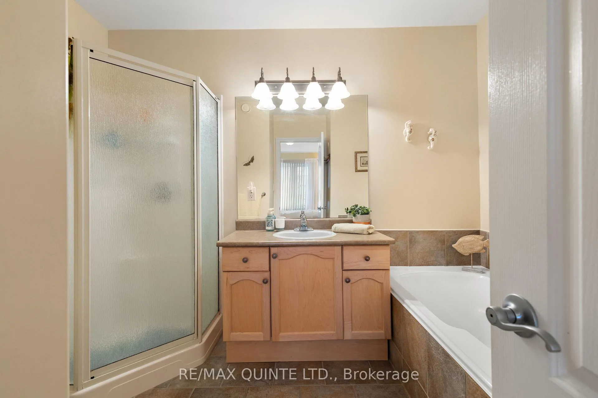 Photo 28 of Unit 16, 25 Heartwood Drive, Belleville, Belleville Ward — HOMEH