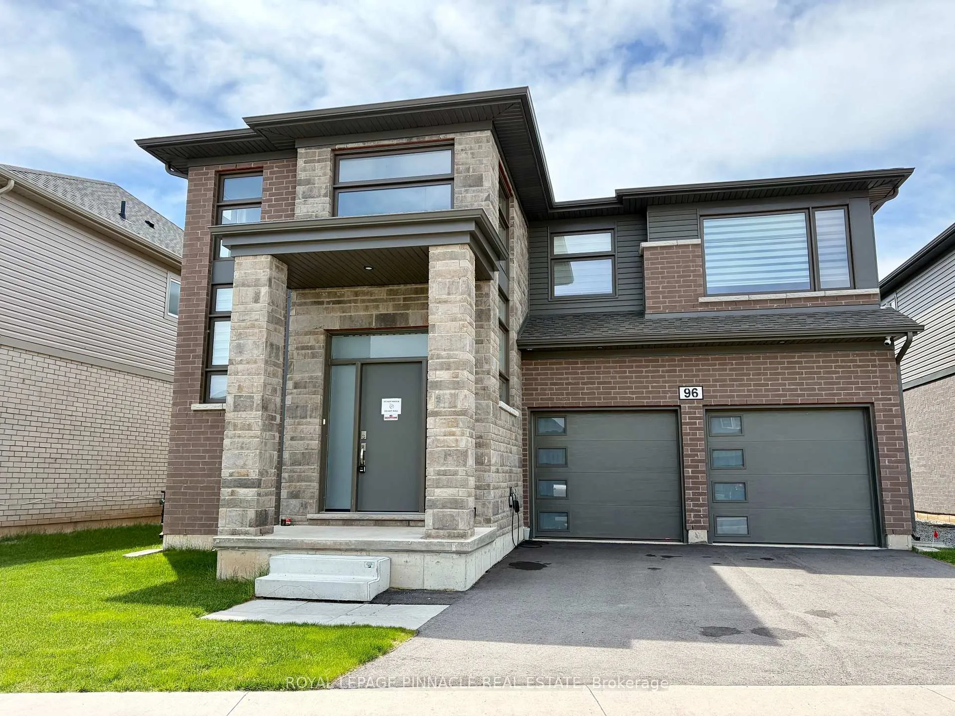 Photo 1 of 96 Acacia Road, Pelham, Fonthill — HOMEH