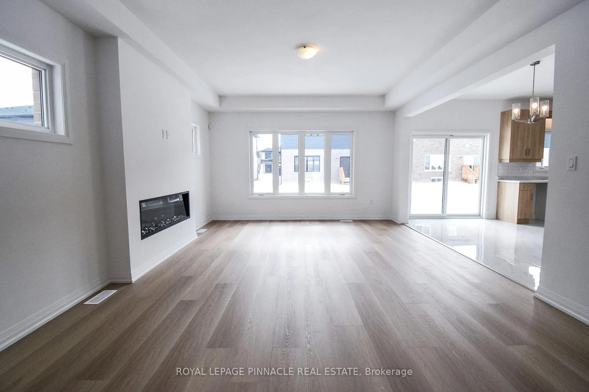 Photo 8 of 96 Acacia Road, Pelham, Fonthill — HOMEH