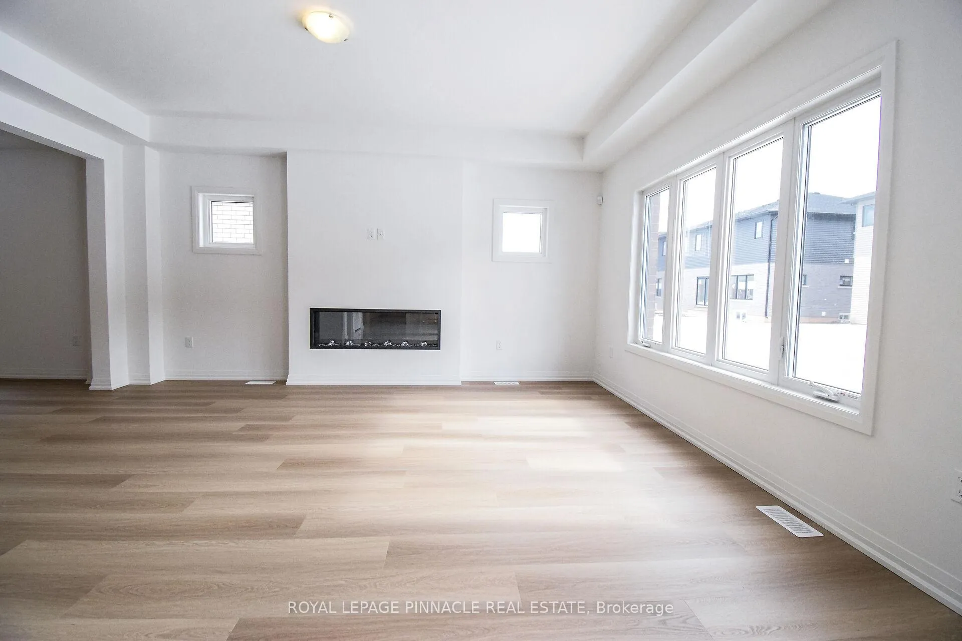 Photo 13 of 96 Acacia Road, Pelham, Fonthill — HOMEH
