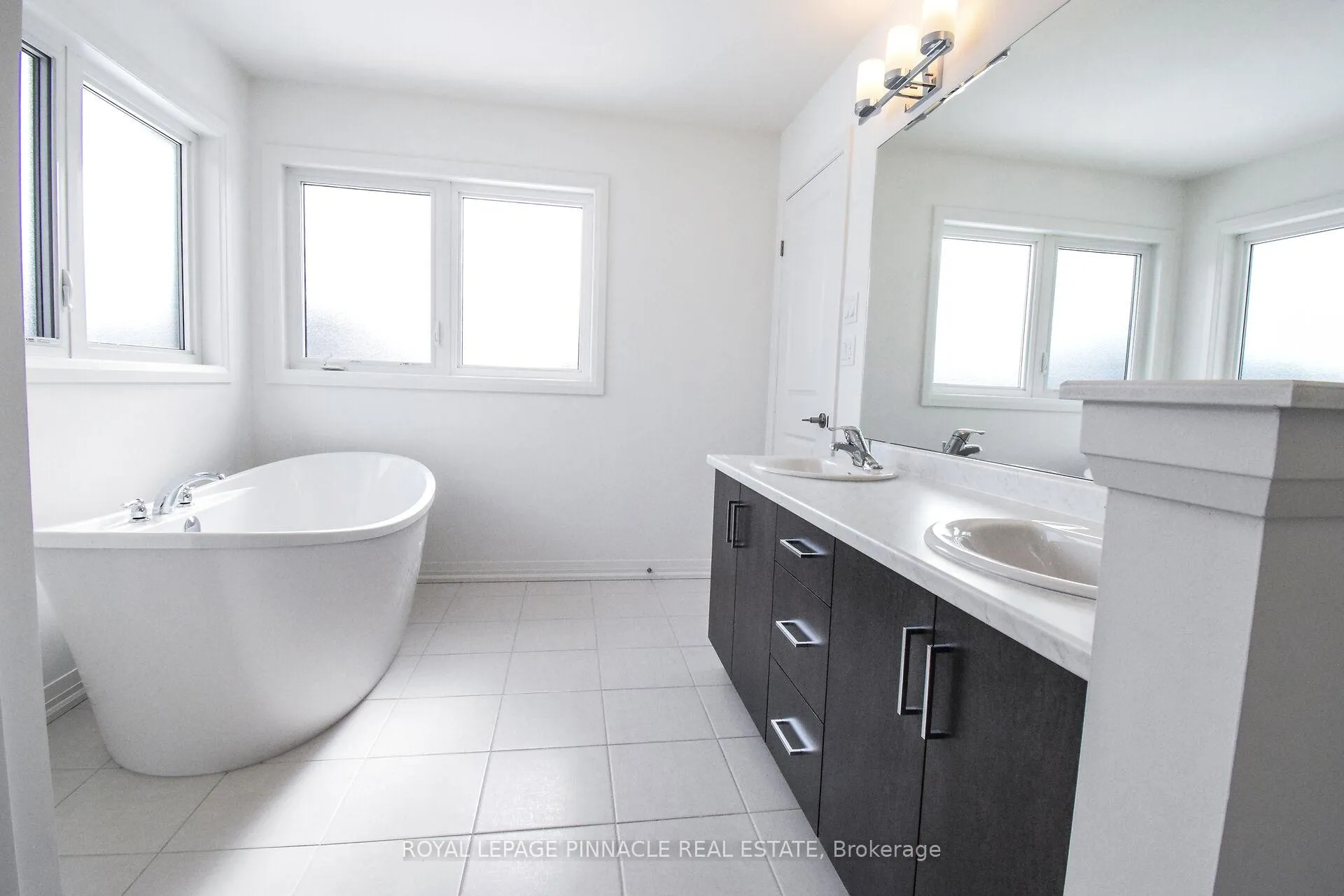 Photo 33 of 96 Acacia Road, Pelham, Fonthill — HOMEH
