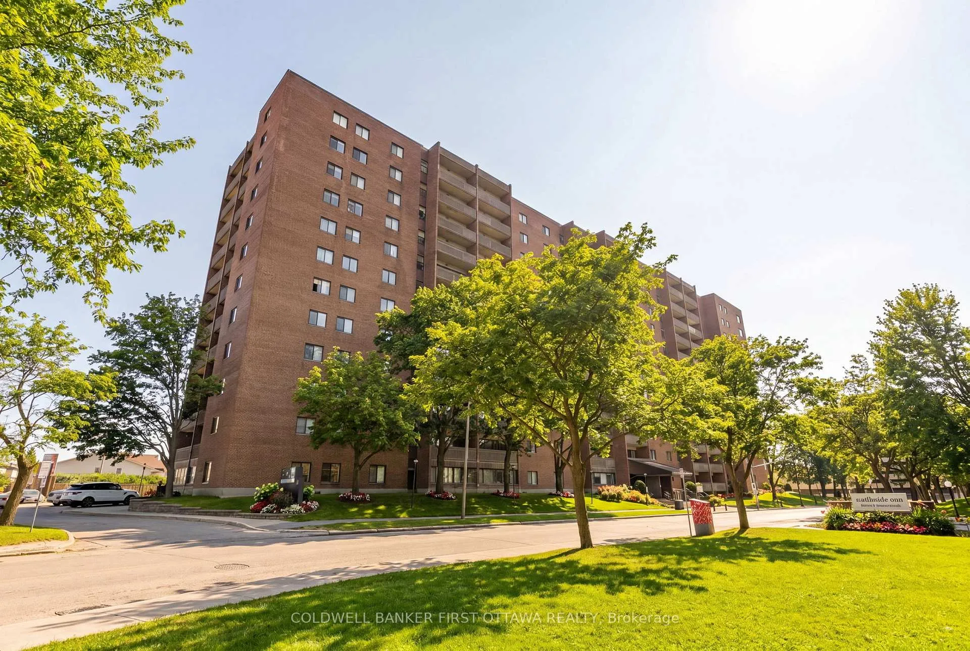 Photo 1 of Unit 411, 1100 Ambleside Drive, Ottawa, Woodroffe — HOMEH