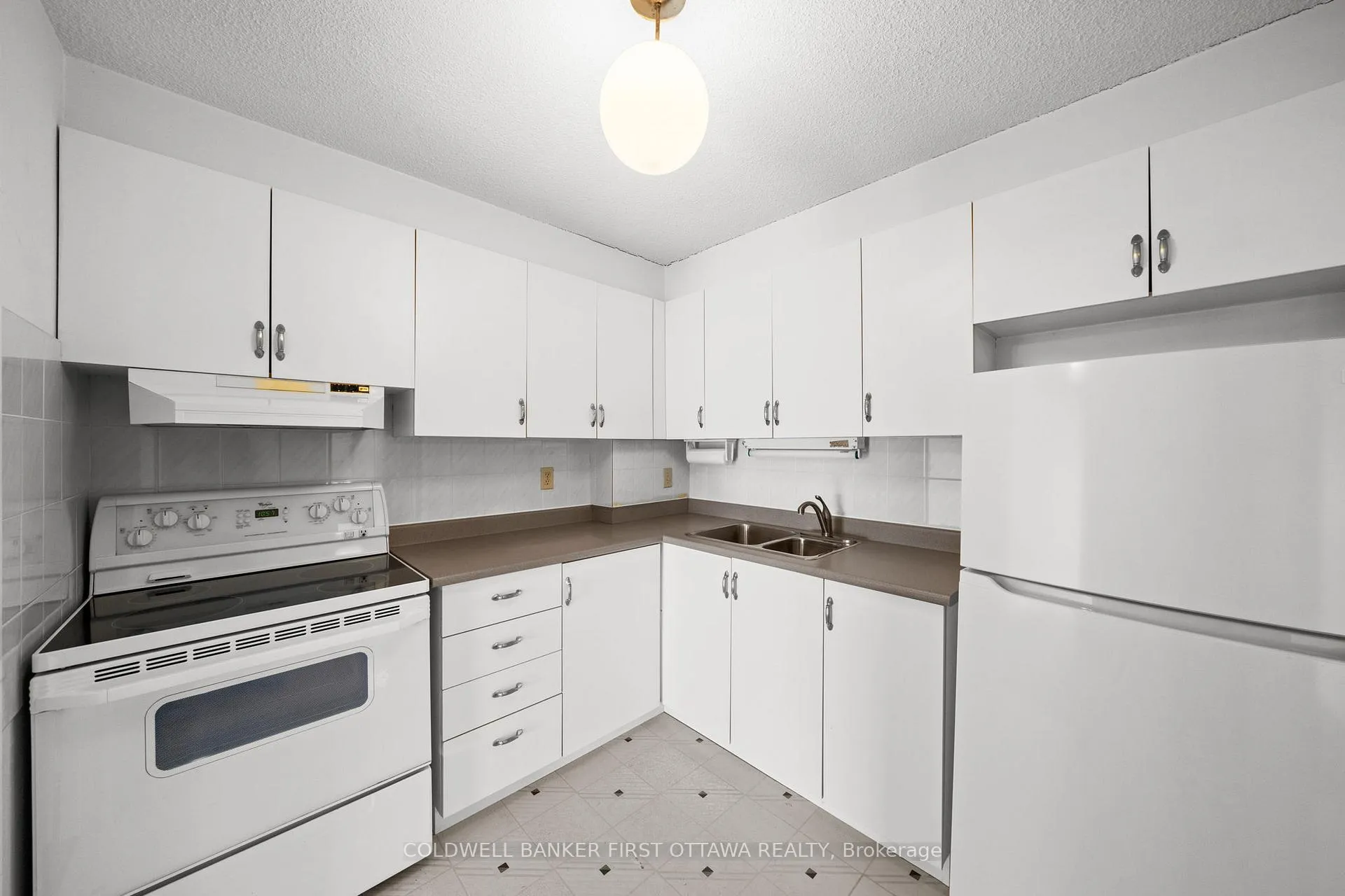 Photo 8 of Unit 411, 1100 Ambleside Drive, Ottawa, Woodroffe — HOMEH