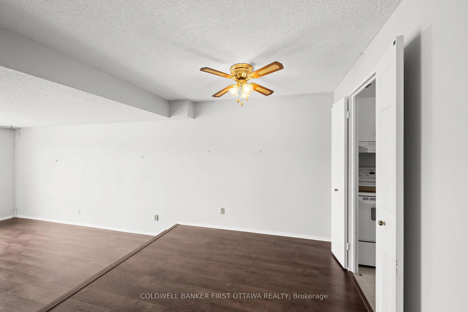 Photo 10 of Unit 411, 1100 Ambleside Drive, Ottawa, Woodroffe — HOMEH