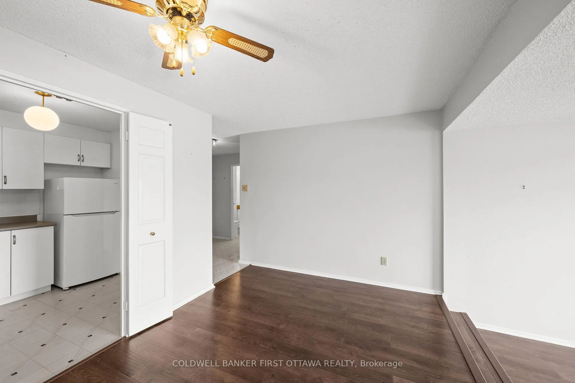 Photo 13 of Unit 411, 1100 Ambleside Drive, Ottawa, Woodroffe — HOMEH