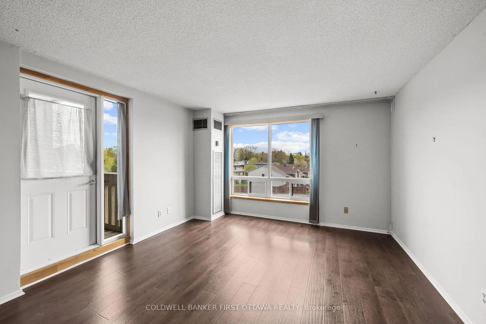 Photo 14 of Unit 411, 1100 Ambleside Drive, Ottawa, Woodroffe — HOMEH