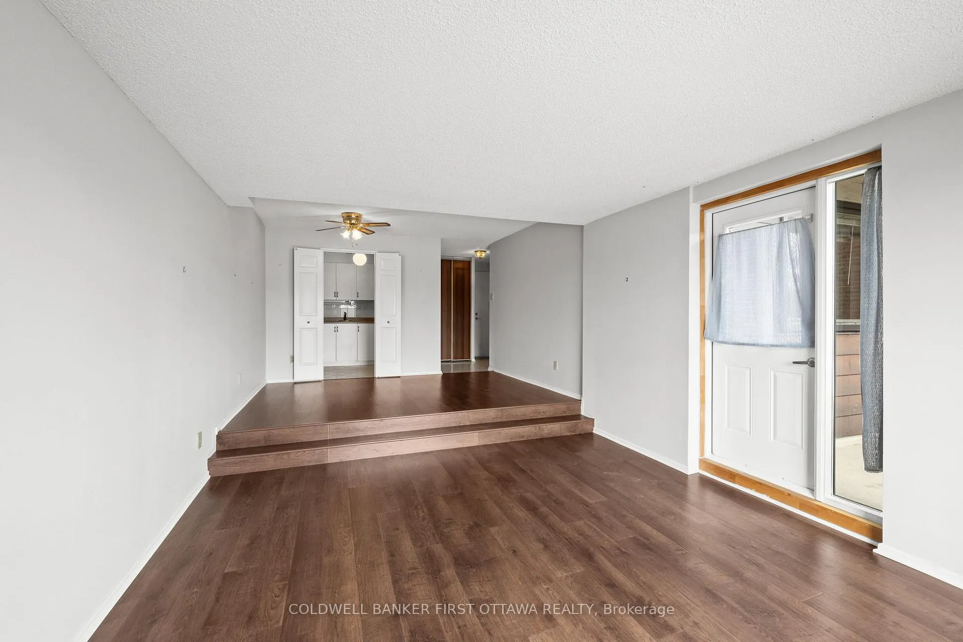 Photo 15 of Unit 411, 1100 Ambleside Drive, Ottawa, Woodroffe — HOMEH
