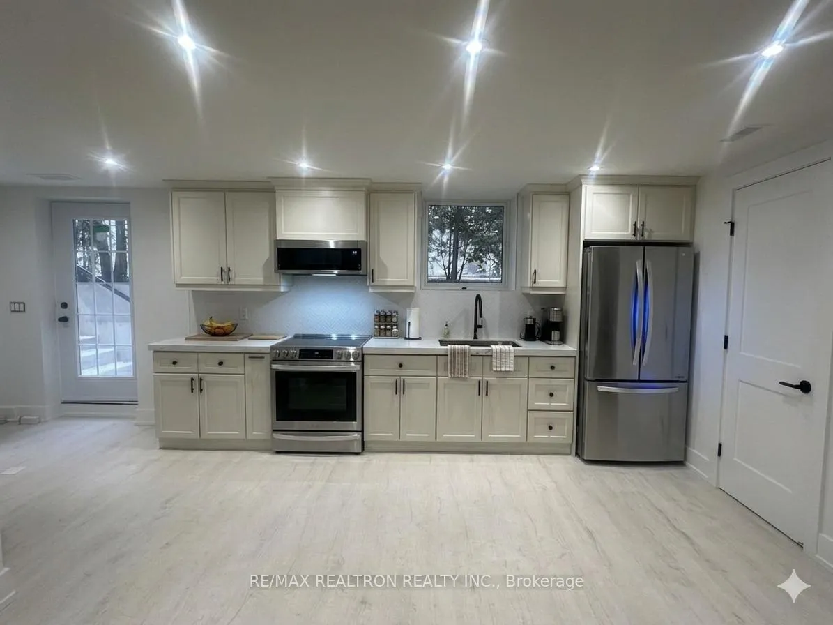 Photo 2 of 245 Elm Avenue, Georgina, Keswick South — HOMEH