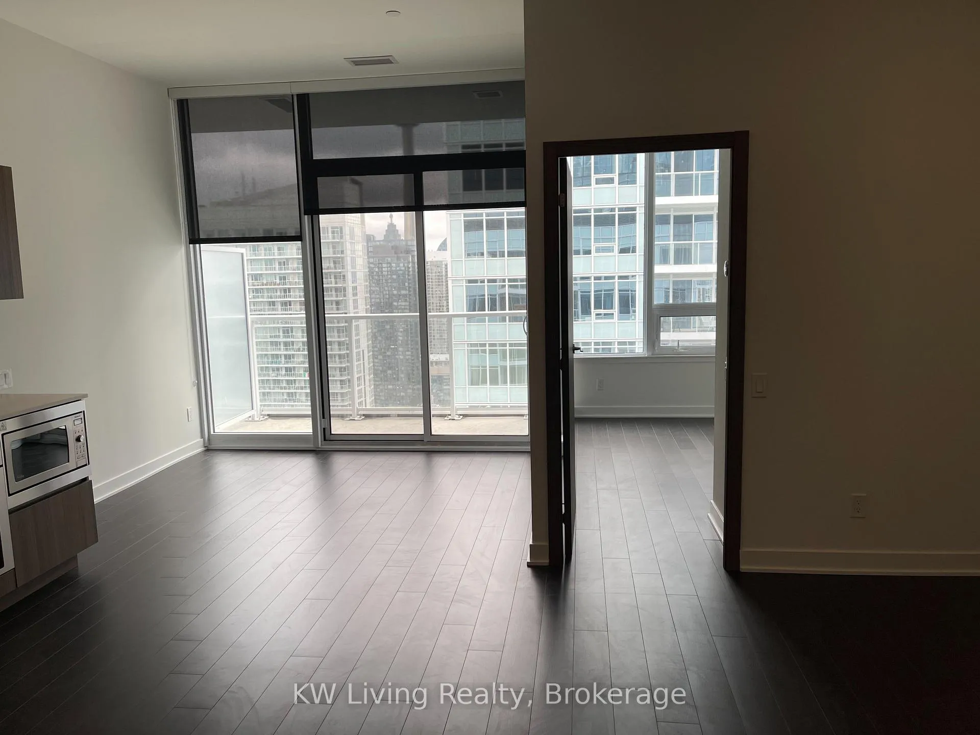 Photo 5 of Unit 4210, 19 Bathurst Street, Toronto, Waterfront Communities — HOMEH