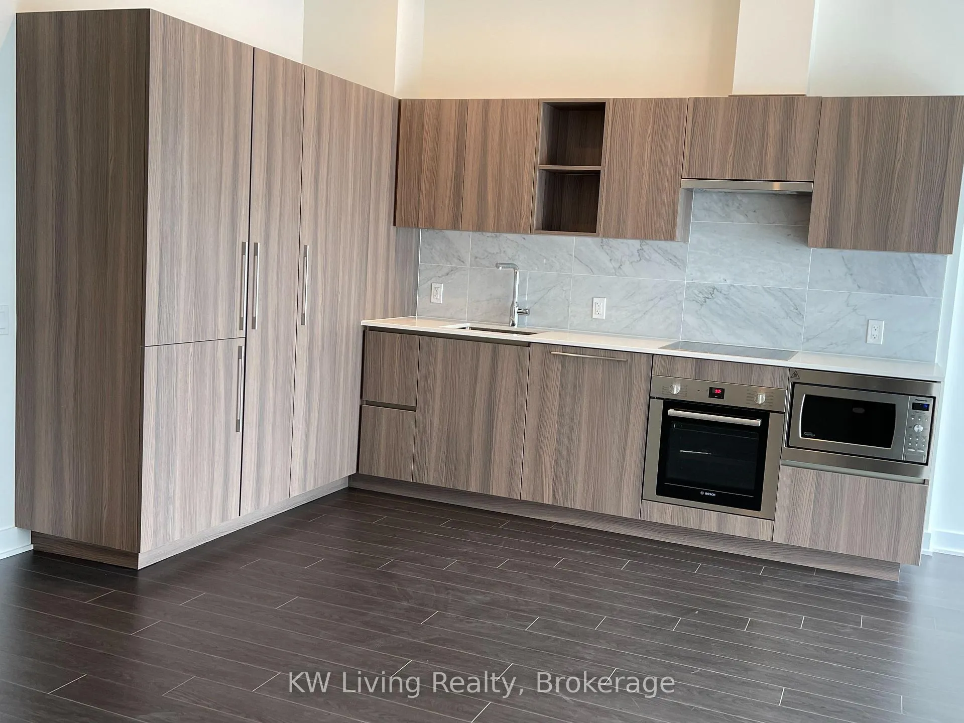 Photo 8 of Unit 4210, 19 Bathurst Street, Toronto, Waterfront Communities — HOMEH