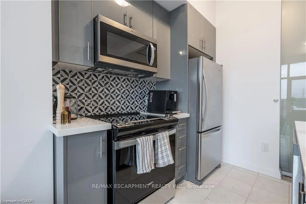 Photo 4 of Unit 419, 450 Dundas Street E, Hamilton, Waterdown — HOMEH